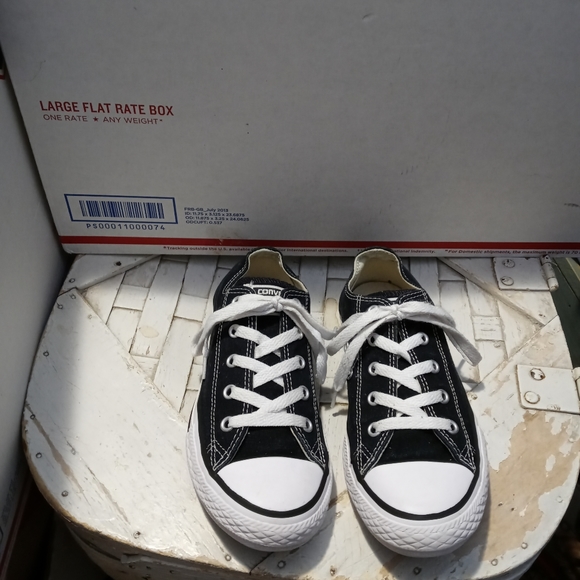 🏀 CONVERSE ALL STAR CANVAS SIZE 2🎾FABULOUS VINTAGE GIFT GIVING! 🎁 - Picture 5 of 16